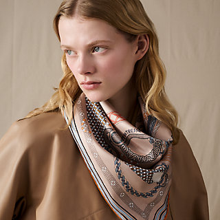 【HERMES】上品 カレ70 Tout en Tresseスカーフ Tout en Tresse scarf 70 | Hermès Czech Republic